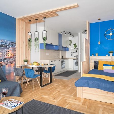 Newly Renovated!!! - Modern Apartment 10 Minutes From The Grand Boulevard Budapest Bagian luar foto