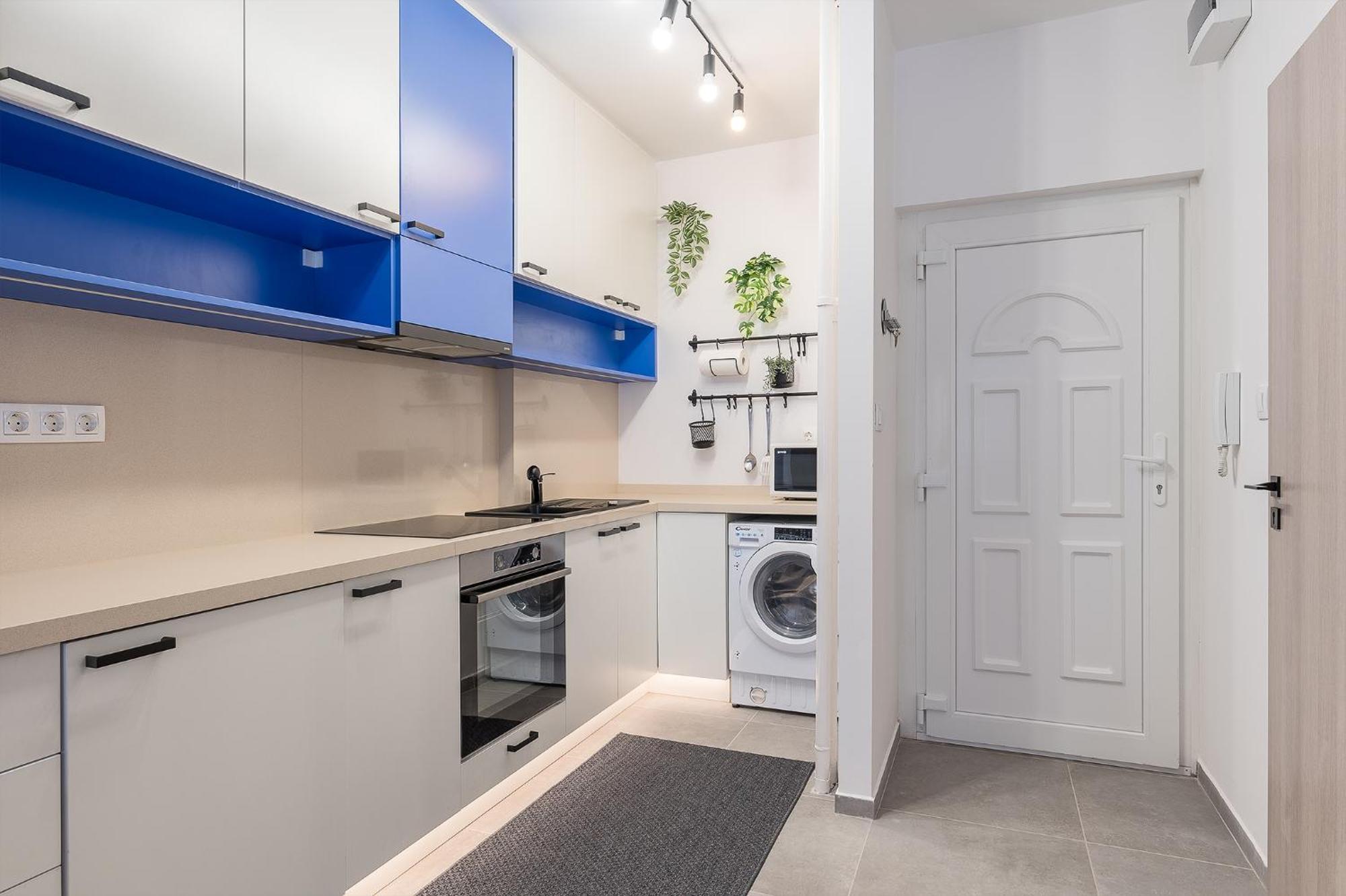 Newly Renovated!!! - Modern Apartment 10 Minutes From The Grand Boulevard Budapest Bagian luar foto